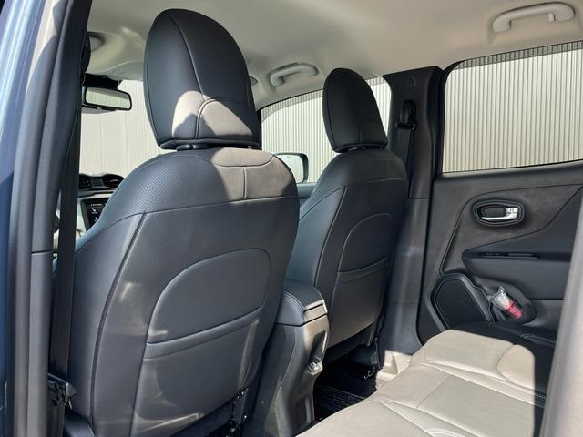 ジープ・レネゲード4xe リミテッド 4xe CarPlay レザーシート シートヒーター ステアリングヒーター PWシート ナビ TV Bカメラ ACC ブラインドスポット レーンキープ LEDヘッドライト ドラレコ ルーフレール ETC(17枚目)