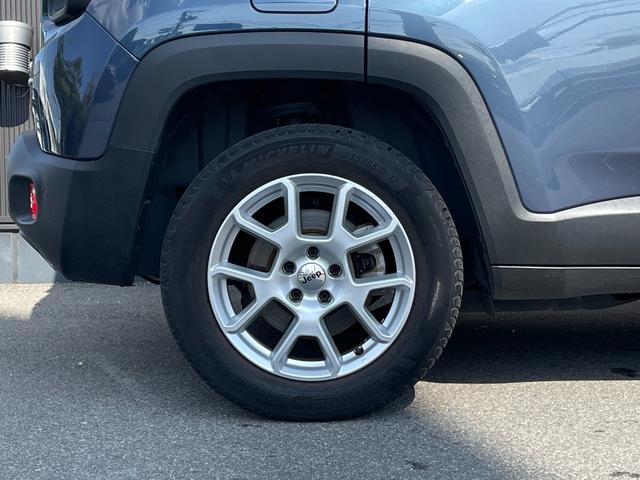 ジープ・レネゲード4xe リミテッド 4xe CarPlay レザーシート シートヒーター ステアリングヒーター PWシート ナビ TV Bカメラ ACC ブラインドスポット レーンキープ LEDヘッドライト ドラレコ ルーフレール ETC(50枚目)