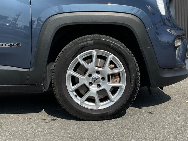 ジープ・レネゲード4xe リミテッド 4xe CarPlay レザーシート シートヒーター ステアリングヒーター PWシート ナビ TV Bカメラ ACC ブラインドスポット レーンキープ LEDヘッドライト ドラレコ ルーフレール ETC(51枚目)