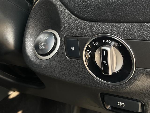 ＣＬＡクラス シューティングブレーク ＣＬＡ２２０　４マチック　シューティングブレーク　ＣａｒＰｌａｙ対応　レーダーセーフティＰＫＧ　黒革シート　シートヒーター　純正ナビ　バックカメラ　フルセグＴＶ　ｂｌｕｅｔｏｏｔｈ　ＰＷバックドア　キーレスゴー　ＬＥＤヘッドライト　パークトロニック（8枚目）