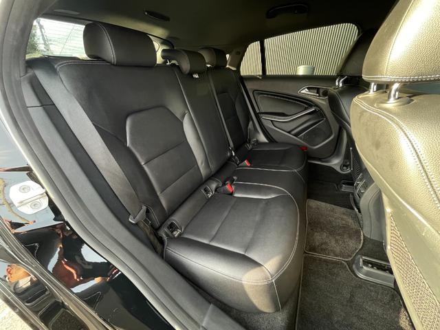 ＣＬＡクラス シューティングブレーク ＣＬＡ２２０　４マチック　シューティングブレーク　ＣａｒＰｌａｙ対応　レーダーセーフティＰＫＧ　黒革シート　シートヒーター　純正ナビ　バックカメラ　フルセグＴＶ　ｂｌｕｅｔｏｏｔｈ　ＰＷバックドア　キーレスゴー　ＬＥＤヘッドライト　パークトロニック（10枚目）