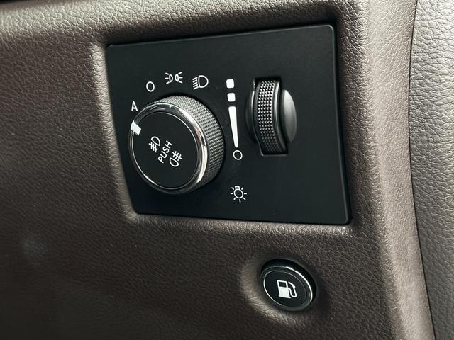 ジープ・グランドチェロキー サミット 後期型 サンルーフ エアサス ブラウンレザーシート ベンチレーション シートヒーター ACC ブラインドスポットM ウッドコンビステアリング 純正ナビ CarPlay 360°カメラ スマートエントリ(6枚目)