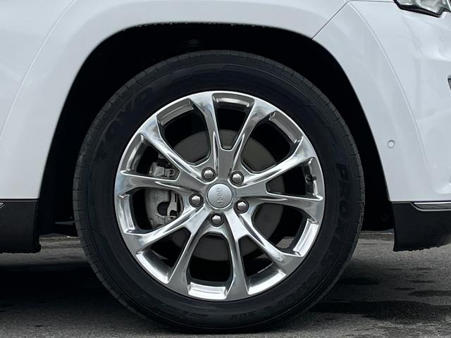 ジープ・グランドチェロキー サミット 後期型 サンルーフ エアサス ブラウンレザーシート ベンチレーション シートヒーター ACC ブラインドスポットM ウッドコンビステアリング 純正ナビ CarPlay 360°カメラ スマートエントリ(57枚目)