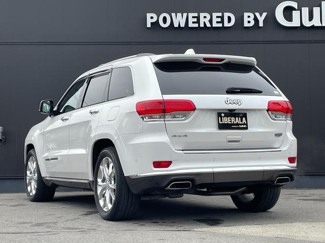 ジープ・グランドチェロキー サミット 後期型 サンルーフ エアサス ブラウンレザーシート ベンチレーション シートヒーター ACC ブラインドスポットM ウッドコンビステアリング 純正ナビ CarPlay 360°カメラ スマートエントリ(61枚目)