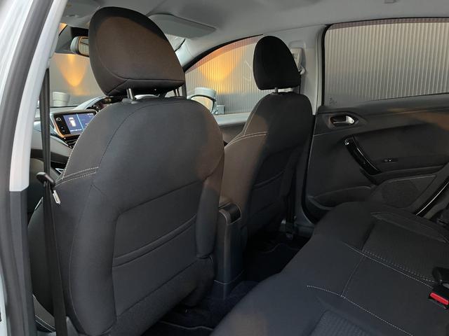 208 アリュール AppleCarPlay 純正ナビ(AM /FM/BT/USB) バックカメラ LEDヘッドライト オートライト クルーズコントロール オートライト ETC 衝突被害軽減システム ドアバイザー(12枚目)