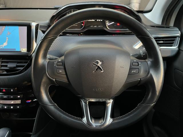 208 アリュール AppleCarPlay 純正ナビ(AM /FM/BT/USB) バックカメラ LEDヘッドライト オートライト クルーズコントロール オートライト ETC 衝突被害軽減システム ドアバイザー(15枚目)