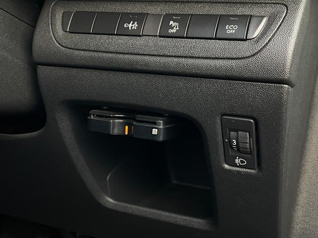 208 アリュール AppleCarPlay 純正ナビ(AM /FM/BT/USB) バックカメラ LEDヘッドライト オートライト クルーズコントロール オートライト ETC 衝突被害軽減システム ドアバイザー(19枚目)
