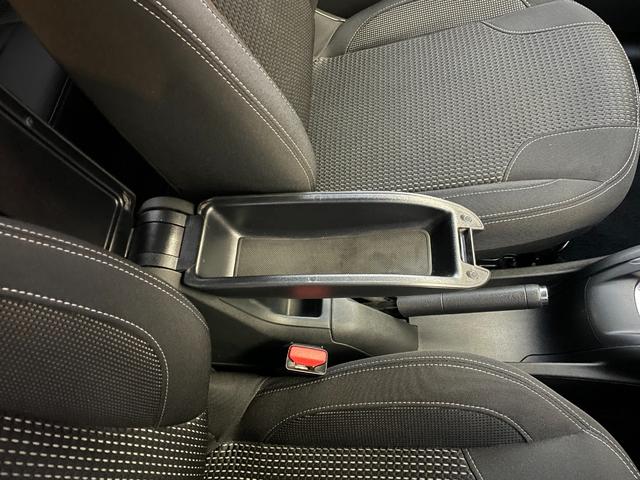 208 アリュール AppleCarPlay 純正ナビ(AM /FM/BT/USB) バックカメラ LEDヘッドライト オートライト クルーズコントロール オートライト ETC 衝突被害軽減システム ドアバイザー(31枚目)