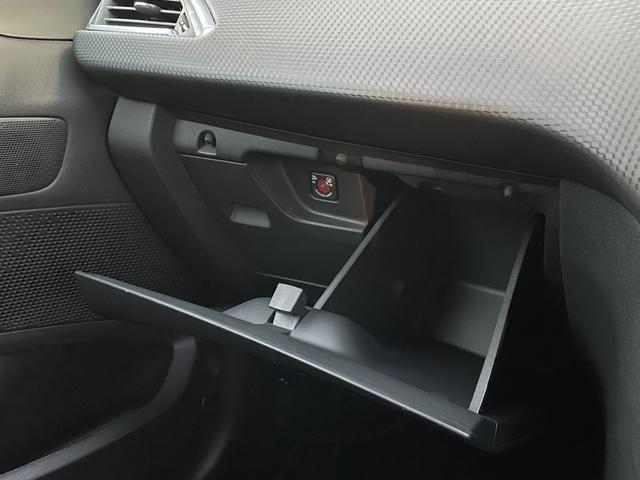 208 アリュール AppleCarPlay 純正ナビ(AM /FM/BT/USB) バックカメラ LEDヘッドライト オートライト クルーズコントロール オートライト ETC 衝突被害軽減システム ドアバイザー(32枚目)