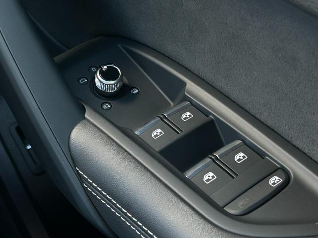 Q5 40TDIクワトロ Sライン 1オーナー Audiサイドアシスト SラインプラスPKG MMIナビ CarPlay Andoroid F/Rシートヒーター PWシート バーチャルCP PWバックドア パークエイド パークアシスト(8枚目)