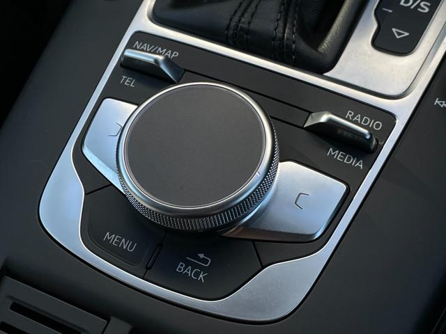 A3 スポーツバック2.0TFSIクワトロ スポーツ ACC ラグジュアリーPKG 黒革 バーチャルコックピット マトリクスLED シーケンシャル パドルシフト PWシート シートヒーター MMIナビ バックカメラ Audiプレセンス パークエイド(28枚目)