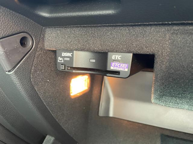 A3 スポーツバック2.0TFSIクワトロ スポーツ ACC ラグジュアリーPKG 黒革 バーチャルコックピット マトリクスLED シーケンシャル パドルシフト PWシート シートヒーター MMIナビ バックカメラ Audiプレセンス パークエイド(35枚目)