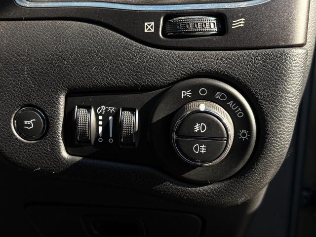 ���̒m�����������R�[�f�B�l�[�^�[���A���q�l�ɂ҂�����̂��Ԃ�����Ă������Ă��������܂��B���C�y�ɂ�������肭�������܂��B