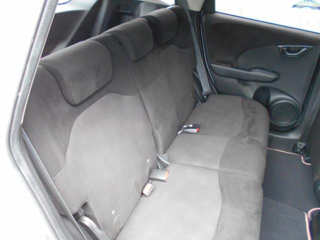 ホンダ フィット シーズ アームレストコンソール スマートキー honda cars 埼玉西 u select 西所沢 中古車なら グーネット中古車