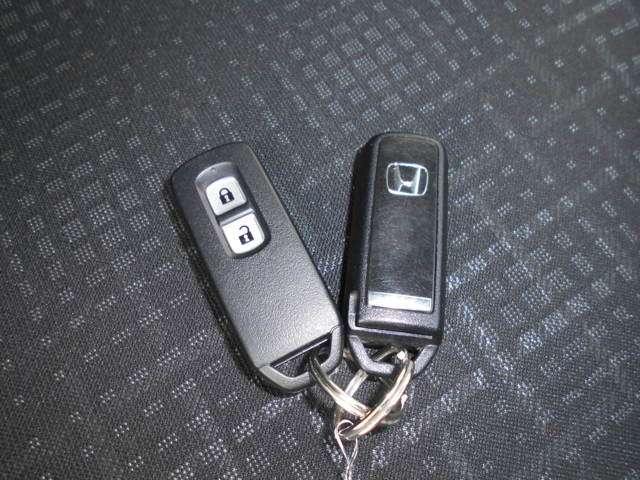 G・Lパッケージ ETC Rカメラ HID クルコン Bluetooth USB 純アルミホイール(16枚目)