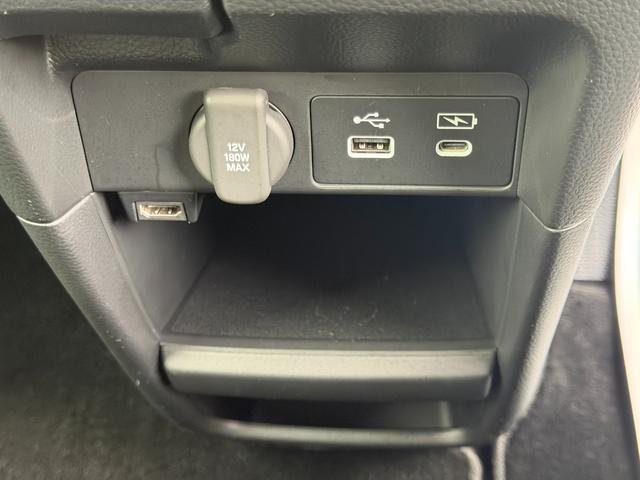 ステップワゴン e:HEVスパーダプレミアムライン 禁煙・ドラレコ・障害物センサー・11.4インチ純ナビ・Bluetooth・ホンダコネクト・マルチビューカメラ・ETC・オットマン・パドルシフト・AW マルチカメラ Wエアコン 両側自動ドア Fセグ(52枚目)