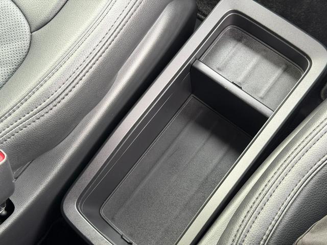 ステップワゴン e:HEVスパーダプレミアムライン 禁煙・ドラレコ・障害物センサー・11.4インチ純ナビ・Bluetooth・ホンダコネクト・マルチビューカメラ・ETC・オットマン・パドルシフト・AW マルチカメラ Wエアコン 両側自動ドア Fセグ(53枚目)