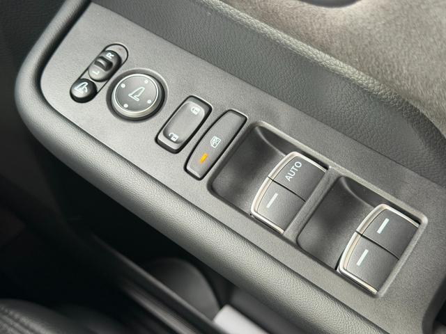 ステップワゴン e:HEVスパーダプレミアムライン 禁煙・ドラレコ・障害物センサー・11.4インチ純ナビ・Bluetooth・ホンダコネクト・マルチビューカメラ・ETC・オットマン・パドルシフト・AW マルチカメラ Wエアコン 両側自動ドア Fセグ(59枚目)