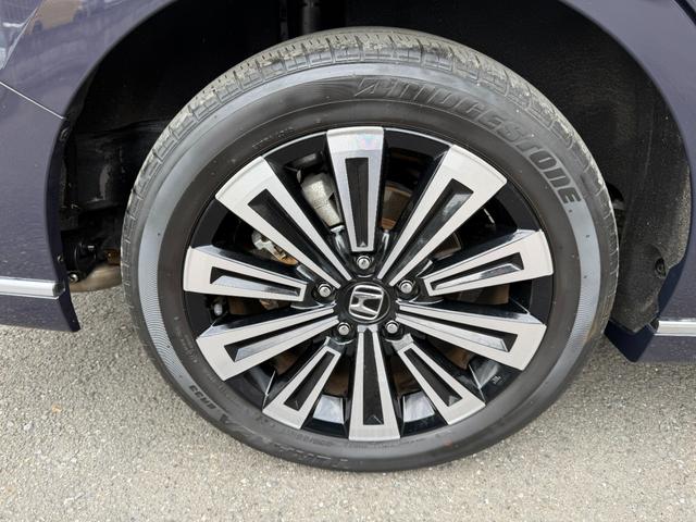 ステップワゴン e:HEVスパーダプレミアムライン 禁煙・ドラレコ・障害物センサー・11.4インチ純ナビ・Bluetooth・ホンダコネクト・マルチビューカメラ・ETC・オットマン・パドルシフト・AW マルチカメラ Wエアコン 両側自動ドア Fセグ(76枚目)