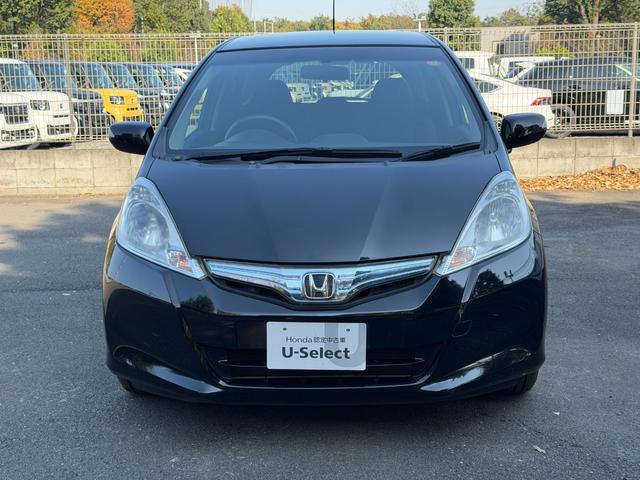 フィットハイブリッド ナビプレミアムセレクション　ワンオーナー・純ナビＴＶ・インターナビ・Ｒカメラ・ＥＴＣ・スマートキー・ＨＩＤ・クルコン・ＡＷ・シートヒーター　エアコン　運転席エアバッグ　ＤＶＤ再生　キーフリー　ワンセグ　パワーウィンドウ　Ｂカメラ（22枚目）