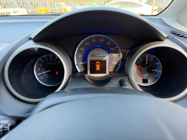 フィットハイブリッド ナビプレミアムセレクション　ワンオーナー・純ナビＴＶ・インターナビ・Ｒカメラ・ＥＴＣ・スマートキー・ＨＩＤ・クルコン・ＡＷ・シートヒーター　エアコン　運転席エアバッグ　ＤＶＤ再生　キーフリー　ワンセグ　パワーウィンドウ　Ｂカメラ（37枚目）