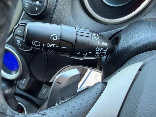 フィットハイブリッド ナビプレミアムセレクション　ワンオーナー・純ナビＴＶ・インターナビ・Ｒカメラ・ＥＴＣ・スマートキー・ＨＩＤ・クルコン・ＡＷ・シートヒーター　エアコン　運転席エアバッグ　ＤＶＤ再生　キーフリー　ワンセグ　パワーウィンドウ　Ｂカメラ（39枚目）