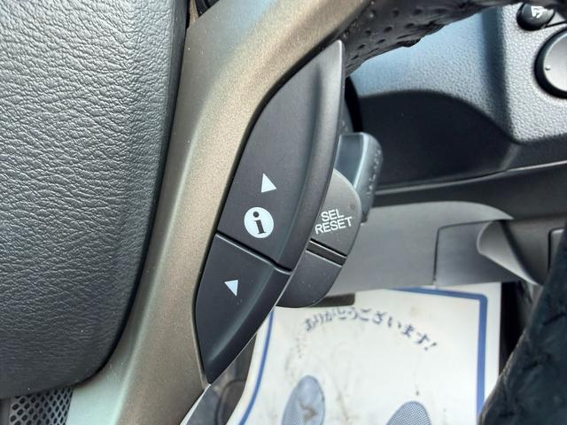 フィットハイブリッド ナビプレミアムセレクション　ワンオーナー・純ナビＴＶ・インターナビ・Ｒカメラ・ＥＴＣ・スマートキー・ＨＩＤ・クルコン・ＡＷ・シートヒーター　エアコン　運転席エアバッグ　ＤＶＤ再生　キーフリー　ワンセグ　パワーウィンドウ　Ｂカメラ（44枚目）