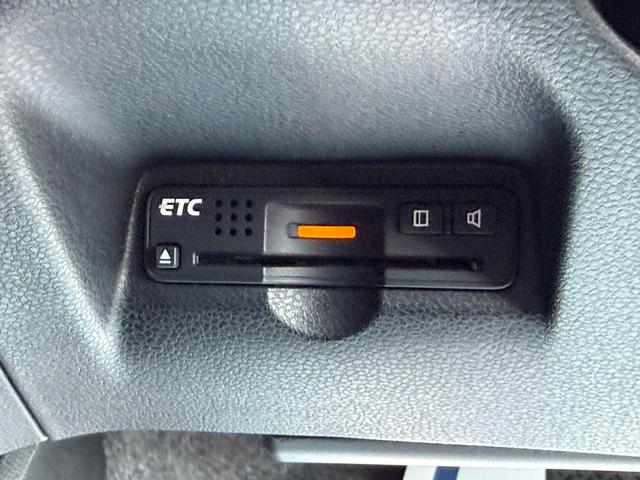 フィットハイブリッド ナビプレミアムセレクション　ワンオーナー・純ナビＴＶ・インターナビ・Ｒカメラ・ＥＴＣ・スマートキー・ＨＩＤ・クルコン・ＡＷ・シートヒーター　エアコン　運転席エアバッグ　ＤＶＤ再生　キーフリー　ワンセグ　パワーウィンドウ　Ｂカメラ（51枚目）