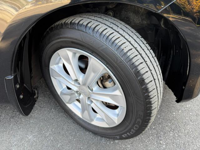 フィットハイブリッド ナビプレミアムセレクション　ワンオーナー・純ナビＴＶ・インターナビ・Ｒカメラ・ＥＴＣ・スマートキー・ＨＩＤ・クルコン・ＡＷ・シートヒーター　エアコン　運転席エアバッグ　ＤＶＤ再生　キーフリー　ワンセグ　パワーウィンドウ　Ｂカメラ（62枚目）