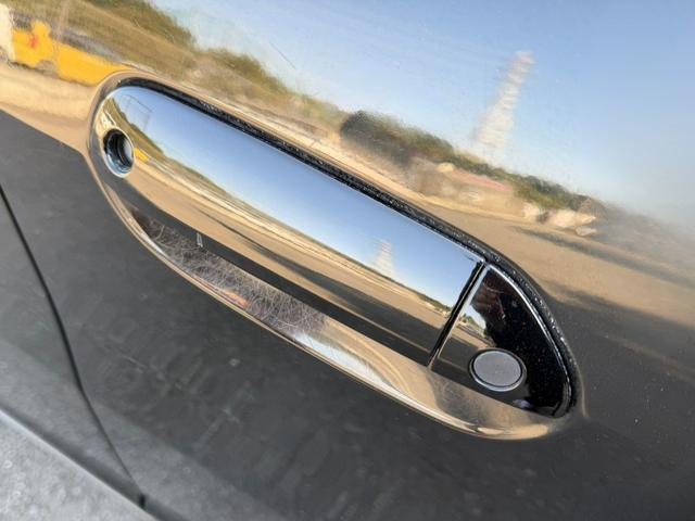 フィットハイブリッド ナビプレミアムセレクション　ワンオーナー・純ナビＴＶ・インターナビ・Ｒカメラ・ＥＴＣ・スマートキー・ＨＩＤ・クルコン・ＡＷ・シートヒーター　エアコン　運転席エアバッグ　ＤＶＤ再生　キーフリー　ワンセグ　パワーウィンドウ　Ｂカメラ（69枚目）