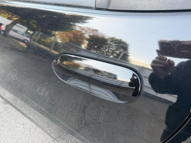 フィットハイブリッド ナビプレミアムセレクション　ワンオーナー・純ナビＴＶ・インターナビ・Ｒカメラ・ＥＴＣ・スマートキー・ＨＩＤ・クルコン・ＡＷ・シートヒーター　エアコン　運転席エアバッグ　ＤＶＤ再生　キーフリー　ワンセグ　パワーウィンドウ　Ｂカメラ（71枚目）