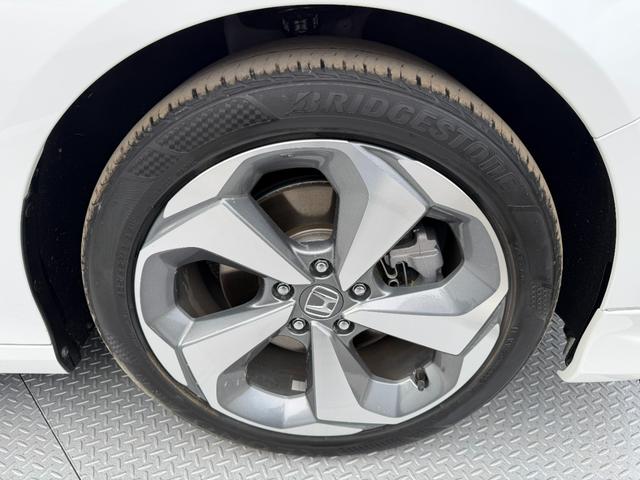 アコード ＥＸ　ワンオーナー・ＨｏｎｄａＳＥＮＳＩＮＧ・ドラレコ・障害物センサー・純ナビＴＶ・Ｂｌｕｅｔｏｏｔｈ・インターナビ・Ｒカメラ・ＥＴＣ・サンルーフ・革シート・スマートキー・ＬＥＤ・オートハイビーム・ＡＷ（70枚目）