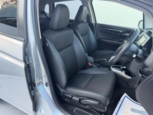 フィット 15XL ワンオーナー・あんしんパッケージ・ドラレコ・純ナビTV・Bluetooth・インターナビ・ETC・スマートキー・LED ドライブレコーダー LEDヘッド 1セグTV オートエアコン DVD ABS(50枚目)