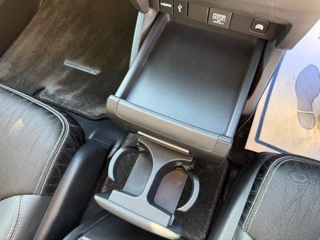 オデッセイハイブリッド ハイブリッドアブソルート・ホンダセンシングEXパック ワンオーナー・純ナビTV・Bluetooth・インターナビ・マルチビューカメラ・ETC・電動シート・オットマン・LED・AW 360°カメラ 両側自動スライドドア 盗難防止 キーレス サイドエアバッグ(55枚目)