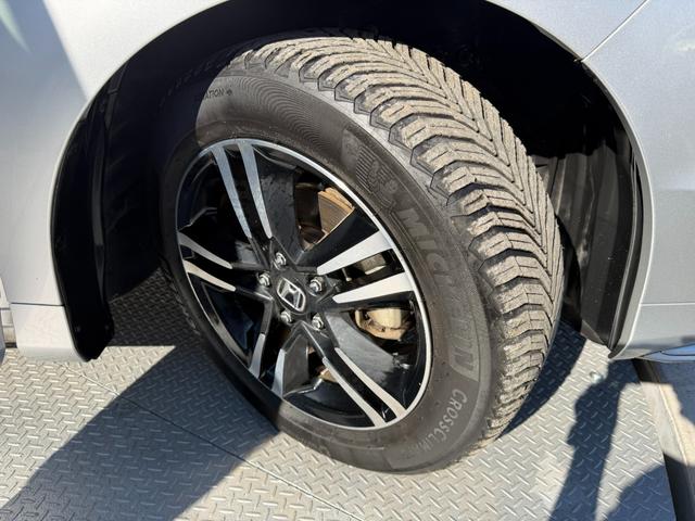 オデッセイハイブリッド ハイブリッドアブソルート・ホンダセンシングEXパック ワンオーナー・純ナビTV・Bluetooth・インターナビ・マルチビューカメラ・ETC・電動シート・オットマン・LED・AW 360°カメラ 両側自動スライドドア 盗難防止 キーレス サイドエアバッグ(67枚目)