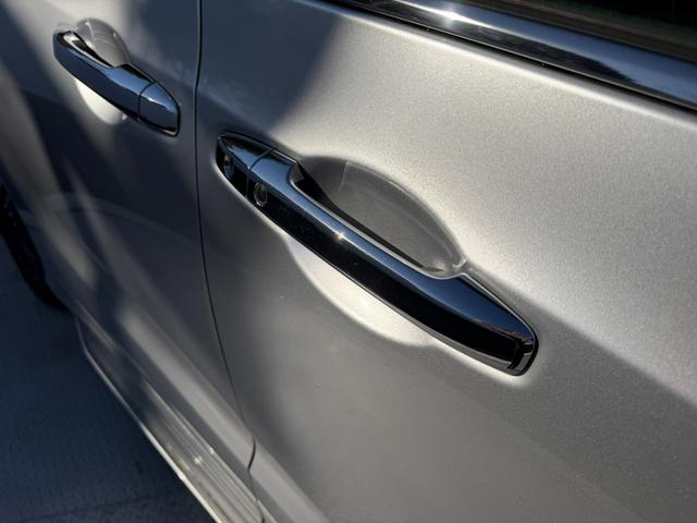 オデッセイハイブリッド ハイブリッドアブソルート・ホンダセンシングEXパック ワンオーナー・純ナビTV・Bluetooth・インターナビ・マルチビューカメラ・ETC・電動シート・オットマン・LED・AW 360°カメラ 両側自動スライドドア 盗難防止 キーレス サイドエアバッグ(74枚目)