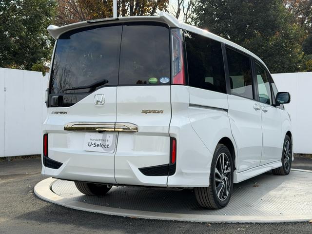 ステップワゴンスパーダ スパーダ・クールスピリットホンダセンシング　禁煙・ワンオーナー・ドラレコ・９インチ純ナビＴＶ・ルーフモニター・Ｂｌｕｅｔｏｏｔｈ・インターナビ・Ｒカメラ・ＥＴＣ・両パワスラ・スマートキー・シートヒーター・ＡＷ　サイドエアバック　バックモニタ（26枚目）