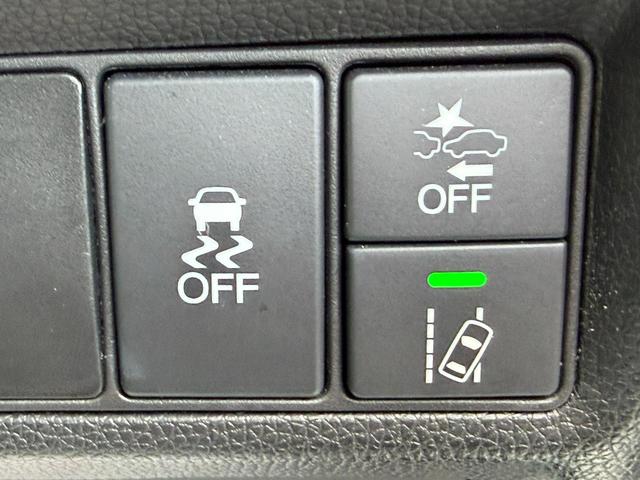 ステップワゴンスパーダ スパーダ・クールスピリットホンダセンシング　禁煙・ワンオーナー・ドラレコ・９インチ純ナビＴＶ・ルーフモニター・Ｂｌｕｅｔｏｏｔｈ・インターナビ・Ｒカメラ・ＥＴＣ・両パワスラ・スマートキー・シートヒーター・ＡＷ　サイドエアバック　バックモニタ（54枚目）