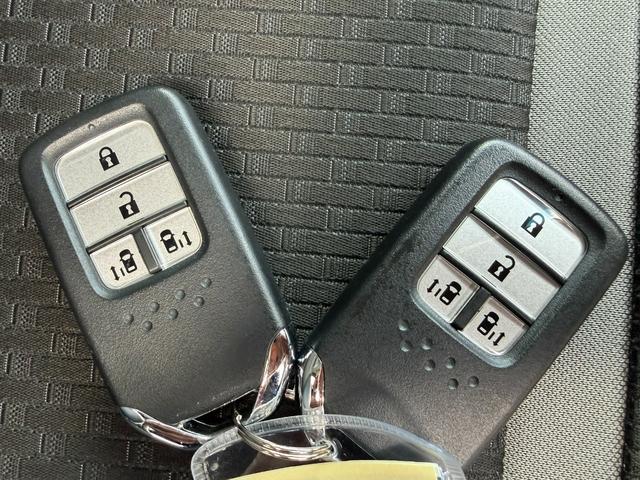 ステップワゴンスパーダ スパーダ・クールスピリットホンダセンシング　禁煙・ワンオーナー・ドラレコ・９インチ純ナビＴＶ・ルーフモニター・Ｂｌｕｅｔｏｏｔｈ・インターナビ・Ｒカメラ・ＥＴＣ・両パワスラ・スマートキー・シートヒーター・ＡＷ　サイドエアバック　バックモニタ（60枚目）