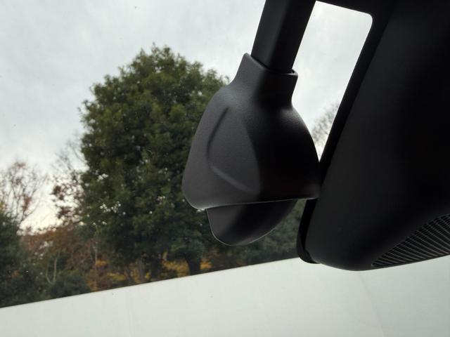 ヴェゼル e:HEVZ ワンオーナー・ドラレコ・障害物センサー・純ナビTV・Bluetooth・ホンダコネクト・マルチビューカメラ・ETC・AW 衝突回避支援ブレーキ機能 パノラミックビューモニター 1オナ スマキ Dレコ(6枚目)