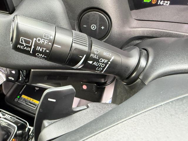 ヴェゼル e:HEVZ ワンオーナー・ドラレコ・障害物センサー・純ナビTV・Bluetooth・ホンダコネクト・マルチビューカメラ・ETC・AW 衝突回避支援ブレーキ機能 パノラミックビューモニター 1オナ スマキ Dレコ(41枚目)