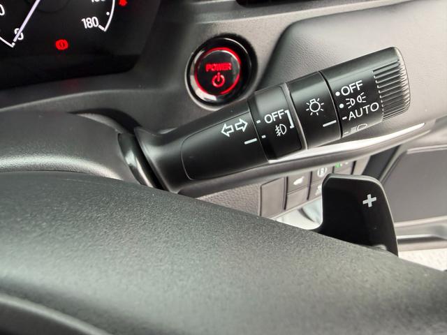 ヴェゼル e:HEVZ ワンオーナー・ドラレコ・障害物センサー・純ナビTV・Bluetooth・ホンダコネクト・マルチビューカメラ・ETC・AW 衝突回避支援ブレーキ機能 パノラミックビューモニター 1オナ スマキ Dレコ(42枚目)