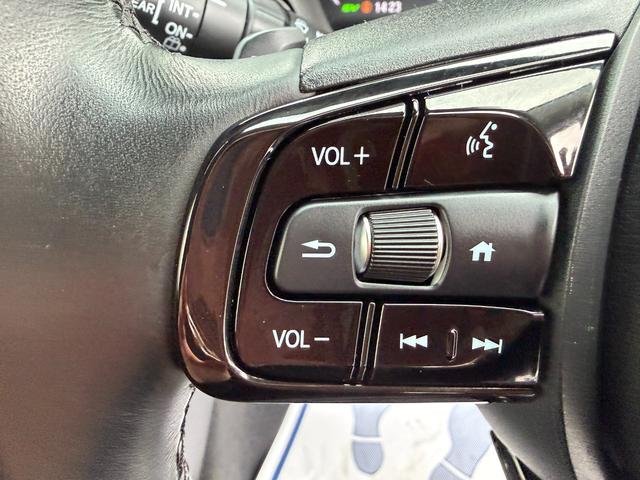 ヴェゼル e:HEVZ ワンオーナー・ドラレコ・障害物センサー・純ナビTV・Bluetooth・ホンダコネクト・マルチビューカメラ・ETC・AW 衝突回避支援ブレーキ機能 パノラミックビューモニター 1オナ スマキ Dレコ(43枚目)