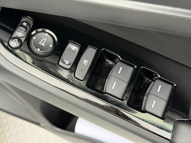 ヴェゼル e:HEVZ ワンオーナー・ドラレコ・障害物センサー・純ナビTV・Bluetooth・ホンダコネクト・マルチビューカメラ・ETC・AW 衝突回避支援ブレーキ機能 パノラミックビューモニター 1オナ スマキ Dレコ(47枚目)