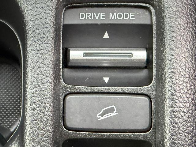 ヴェゼル e:HEVZ ワンオーナー・ドラレコ・障害物センサー・純ナビTV・Bluetooth・ホンダコネクト・マルチビューカメラ・ETC・AW 衝突回避支援ブレーキ機能 パノラミックビューモニター 1オナ スマキ Dレコ(52枚目)