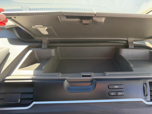 フリードハイブリッド ハイブリッド・Gホンダセンシング ワンオーナー・ドラレコ・9インチ・純ナビTV・Bluetooth・インターナビ・ルーフモニター・両パワスラ・スマートキー・LED 軽減ブレーキ キーフリーシステム 1オ-ナ- 記録簿 DVD再生可能(41枚目)