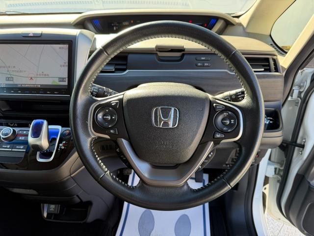 フリードハイブリッド ハイブリッド・Gホンダセンシング ワンオーナー・ドラレコ・9インチ・純ナビTV・Bluetooth・インターナビ・ルーフモニター・両パワスラ・スマートキー・LED 軽減ブレーキ キーフリーシステム 1オ-ナ- 記録簿 DVD再生可能(42枚目)