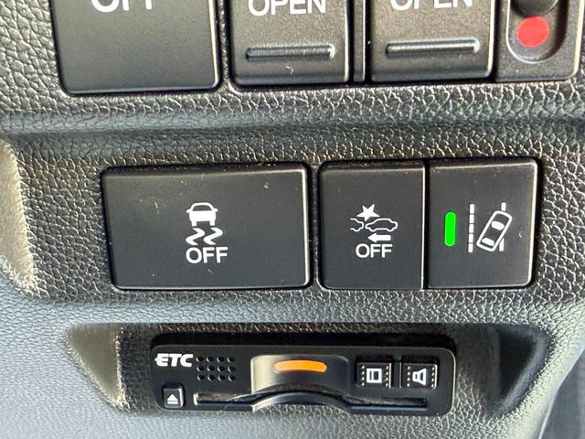 フリードハイブリッド ハイブリッド・Gホンダセンシング ワンオーナー・ドラレコ・9インチ・純ナビTV・Bluetooth・インターナビ・ルーフモニター・両パワスラ・スマートキー・LED 軽減ブレーキ キーフリーシステム 1オ-ナ- 記録簿 DVD再生可能(56枚目)