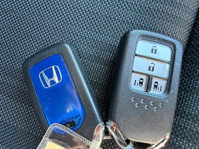 フリードハイブリッド ハイブリッド・Gホンダセンシング ワンオーナー・ドラレコ・9インチ・純ナビTV・Bluetooth・インターナビ・ルーフモニター・両パワスラ・スマートキー・LED 軽減ブレーキ キーフリーシステム 1オ-ナ- 記録簿 DVD再生可能(75枚目)