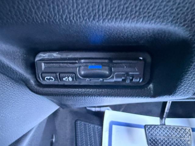 フィット 13G・Fパッケージ ワンオーナー・7インチ純ナビTV・スマートキー・ETC ワンオーナー車 DVD再生可能 スマ-トキ- 記録簿有り VSA ETC付き 助手席エアバッグ オートエアコン エアバック PS キ-フリ-(41枚目)